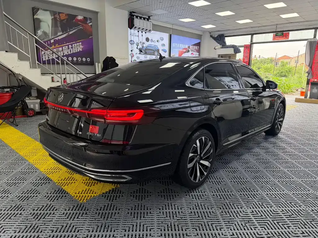 Volkswagen Passat — фото 8