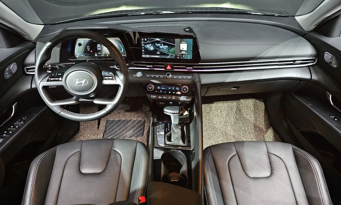 Hyundai AVANTE — фото 9