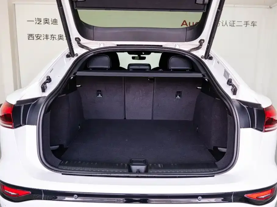 Audi Q6L Sportback e-tron — фото 2