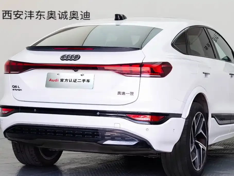 Audi Q6L Sportback e-tron — фото 5