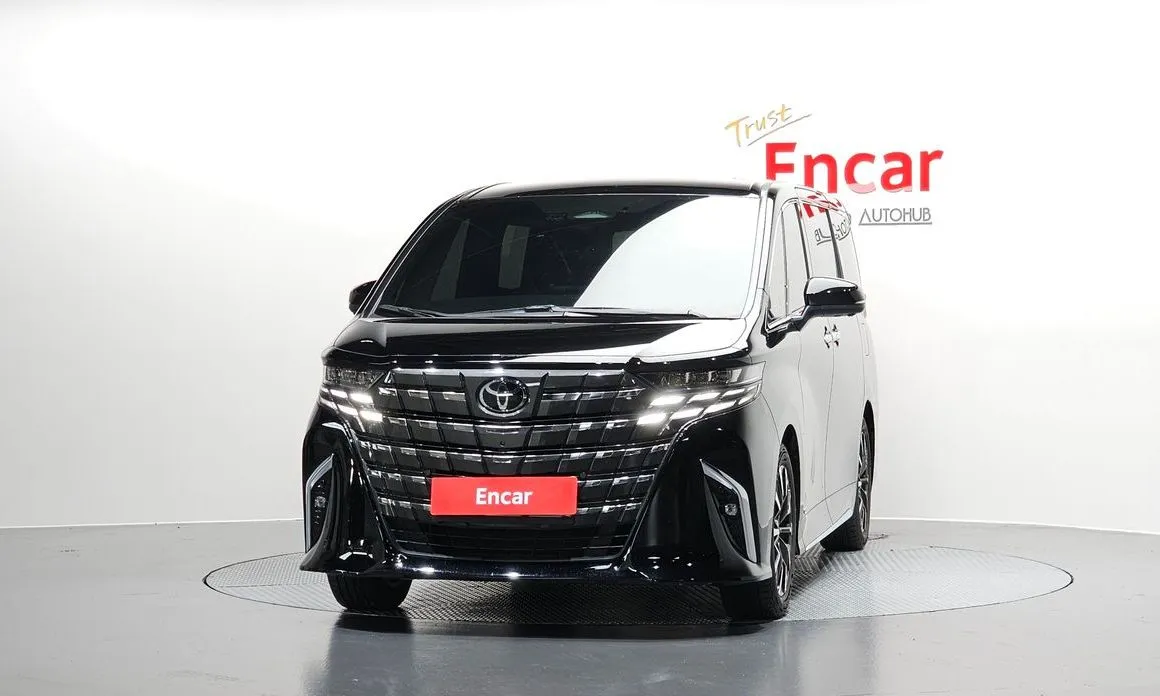 Toyota Alphard — фото 4