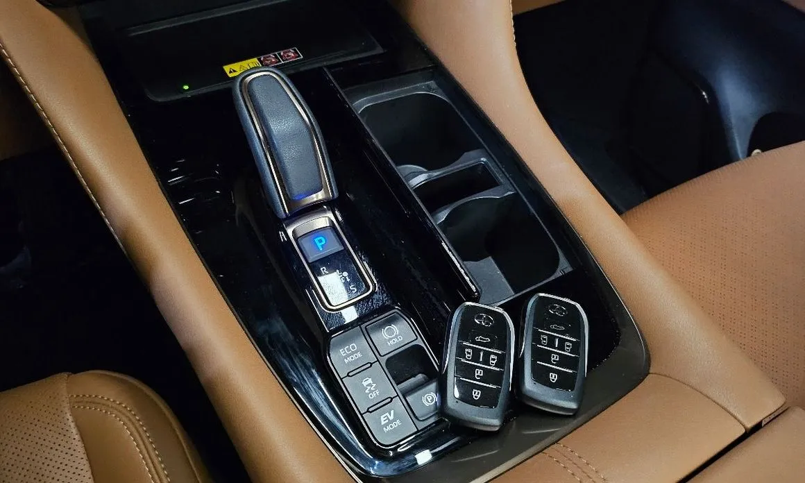 Toyota Alphard — фото 3