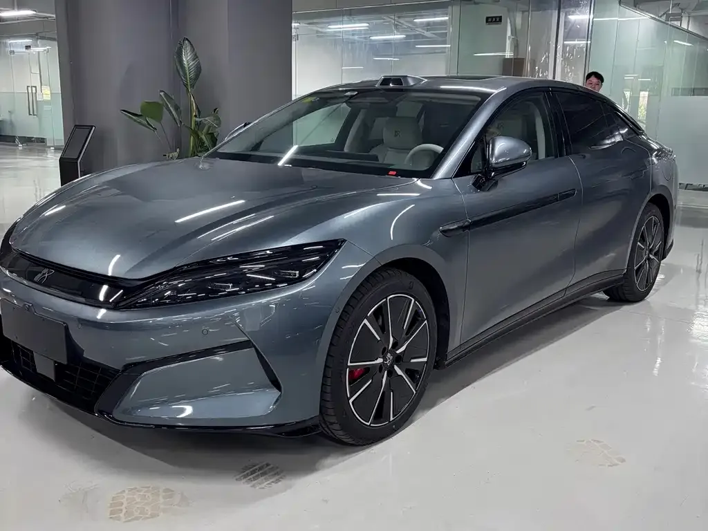 BYD Han L