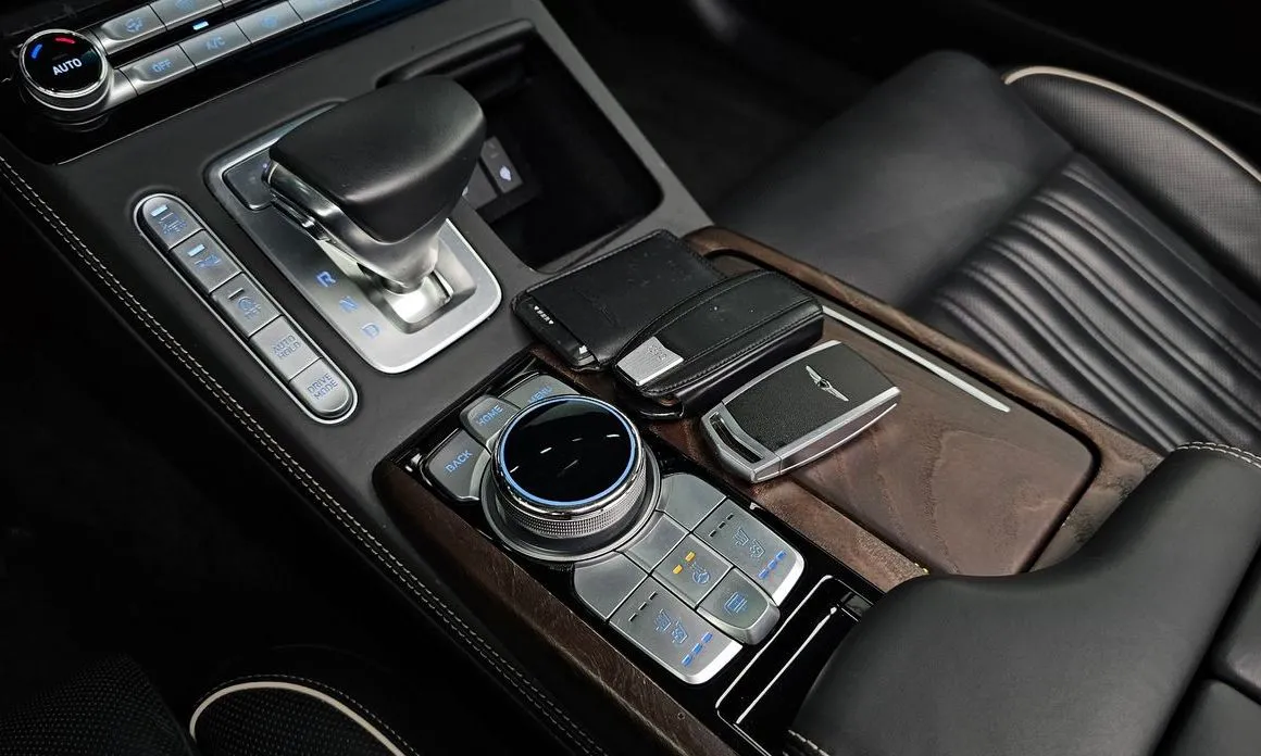 Genesis G90 — фото 3