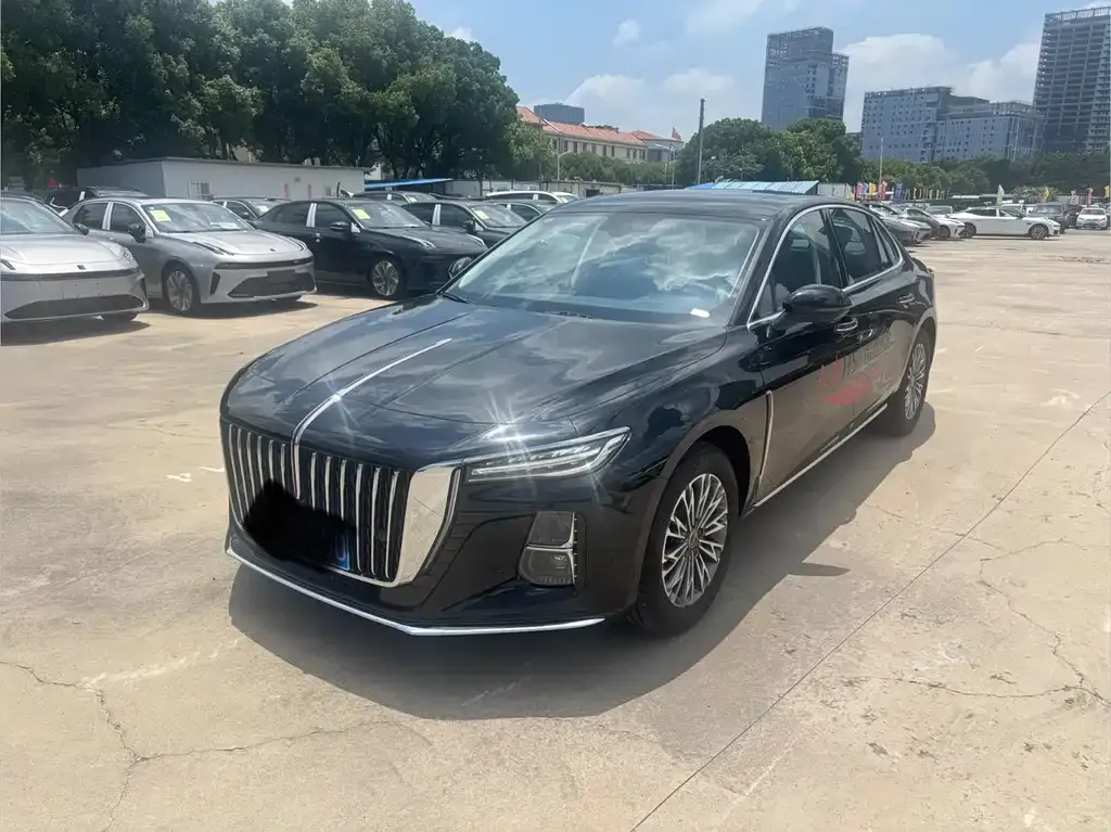 Hongqi H5 — фото 1