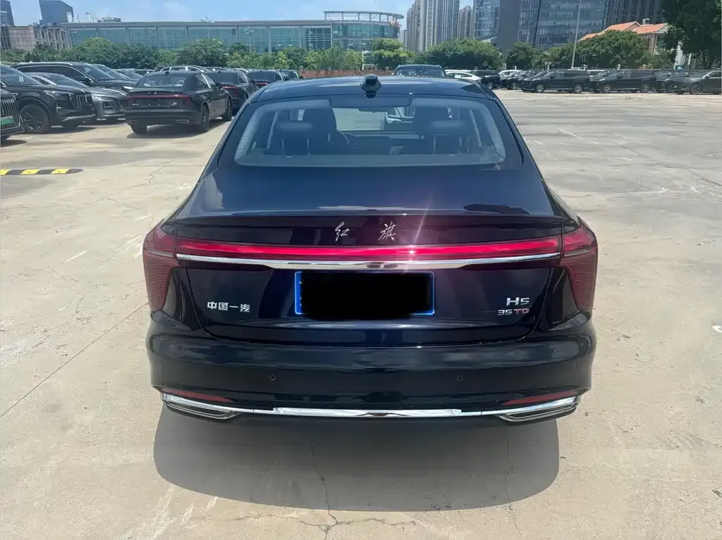 Hongqi H5 — фото 9