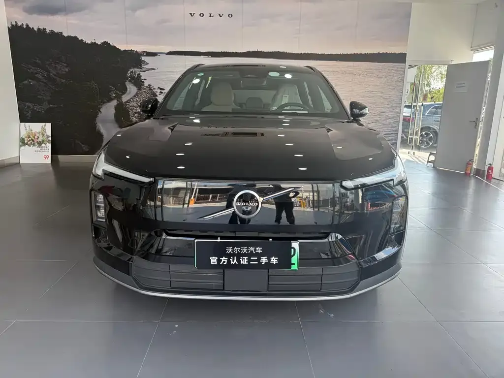 Volvo XC70 Plug-in Hybrid — фото 10