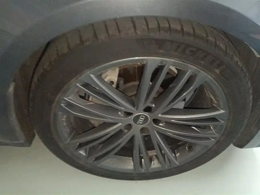 Audi A7 2022 из CN, фото 3