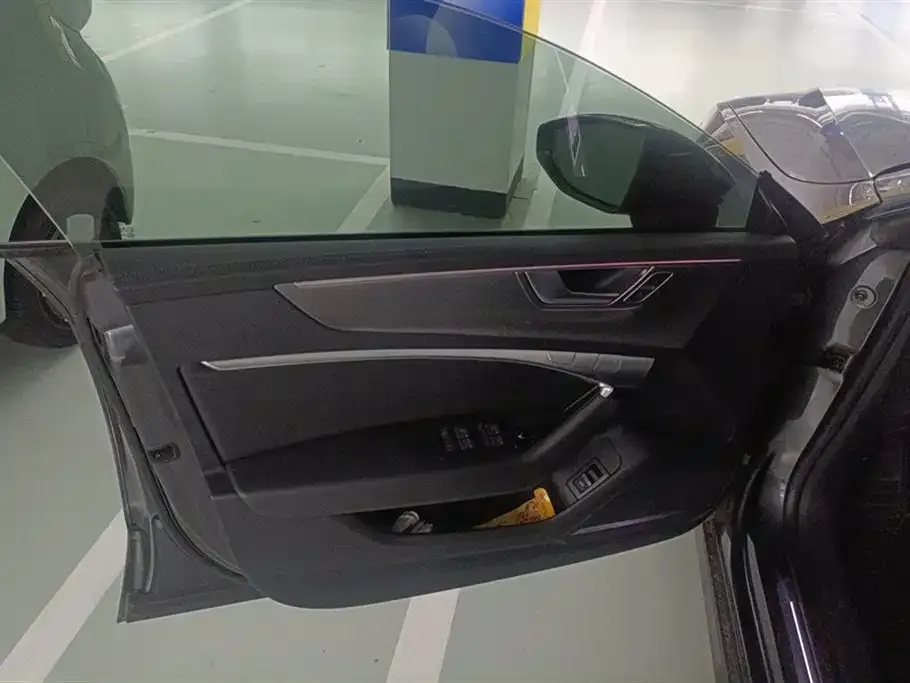 Audi A7 2022 из CN, фото 5