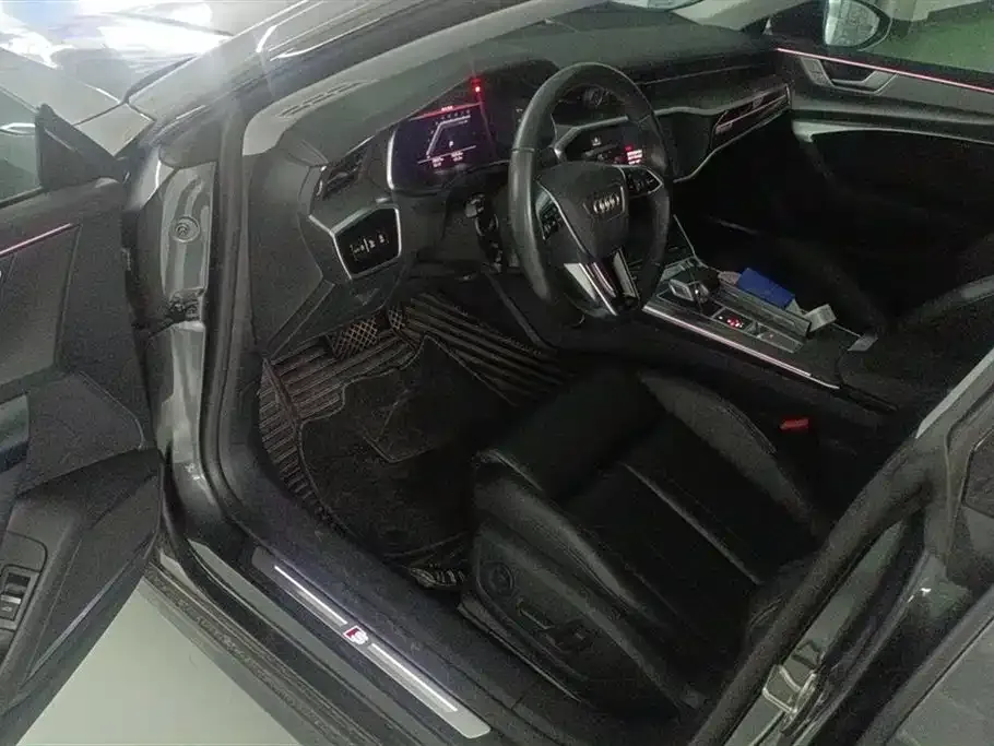 Audi A7 2022 из CN, фото 6