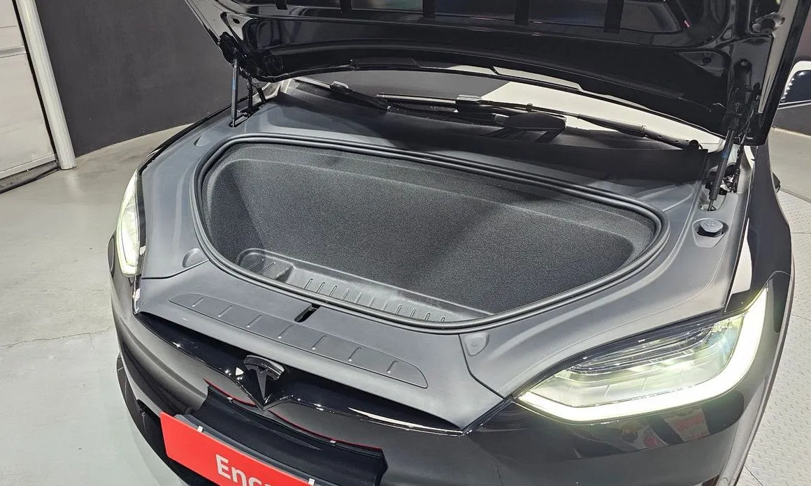 Tesla Model X 2023 из KR, фото 4