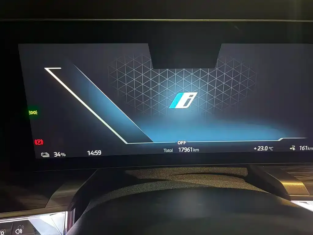BMW i7 — фото 3