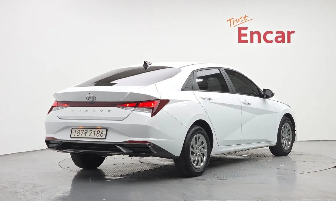 Hyundai AVANTE 2021 из KR, фото 2