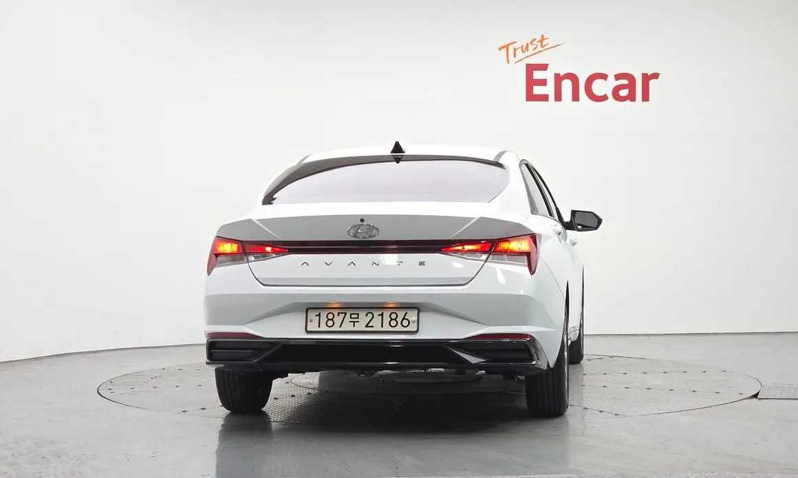 Hyundai AVANTE 2021 из KR, фото 3