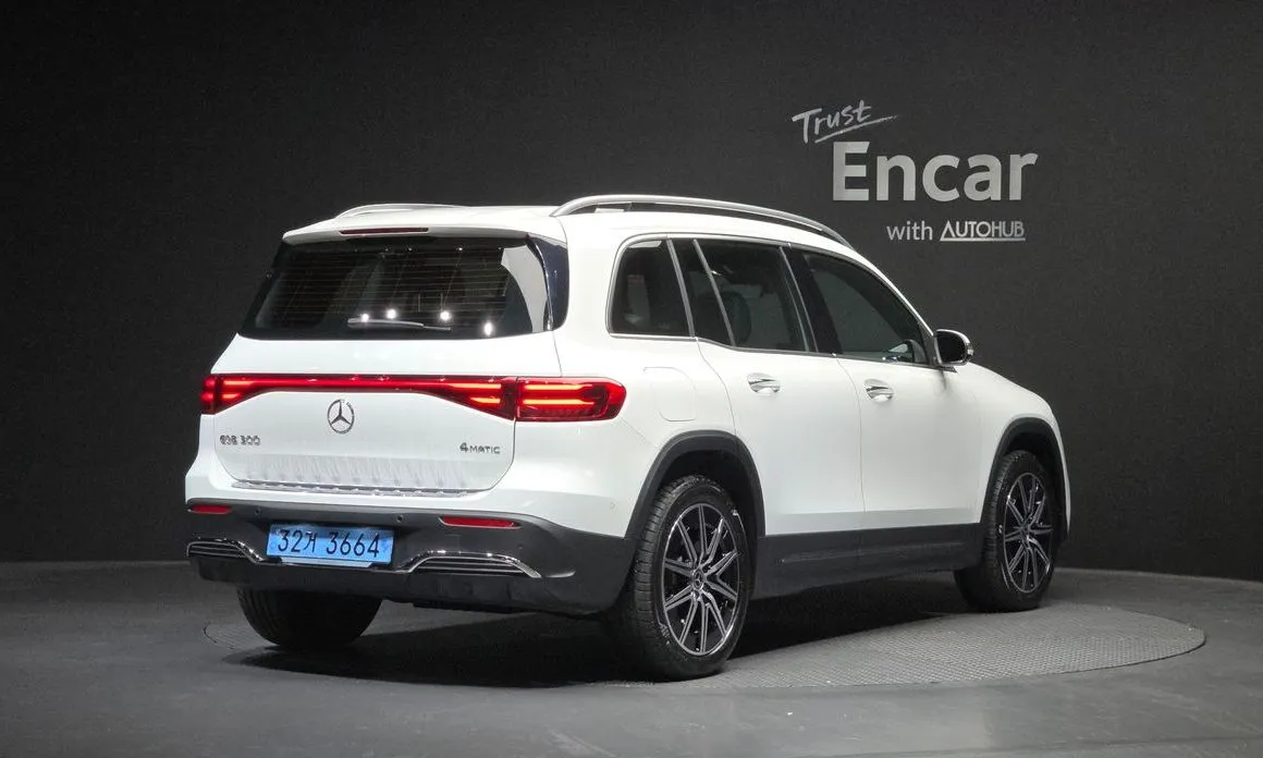 Mercedes-Benz EQB — фото 2