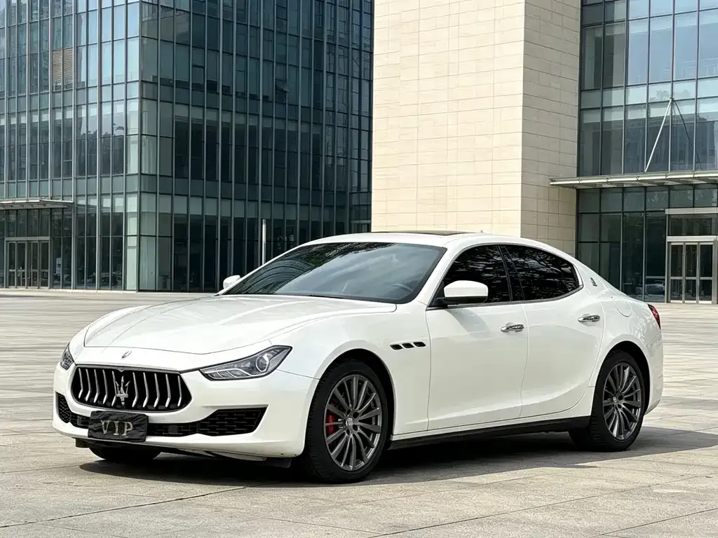 Maserati Ghibli — фото 1