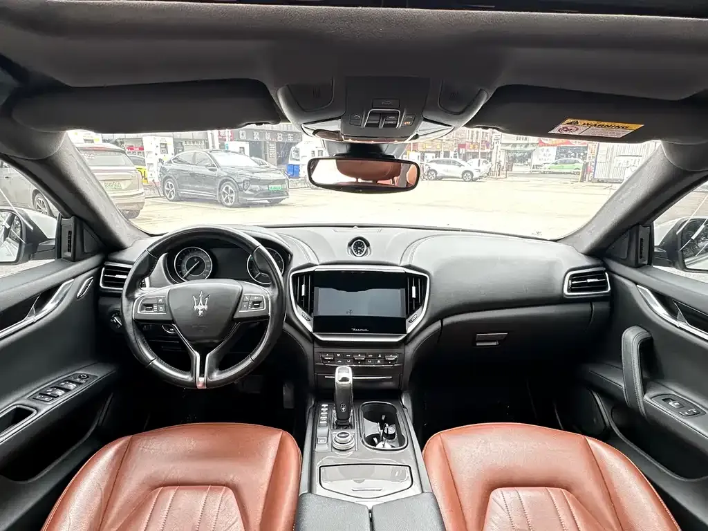Maserati Ghibli — фото 8