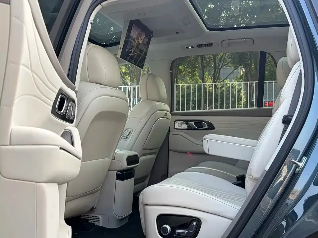 Geely Galaxy M9 — фото 9