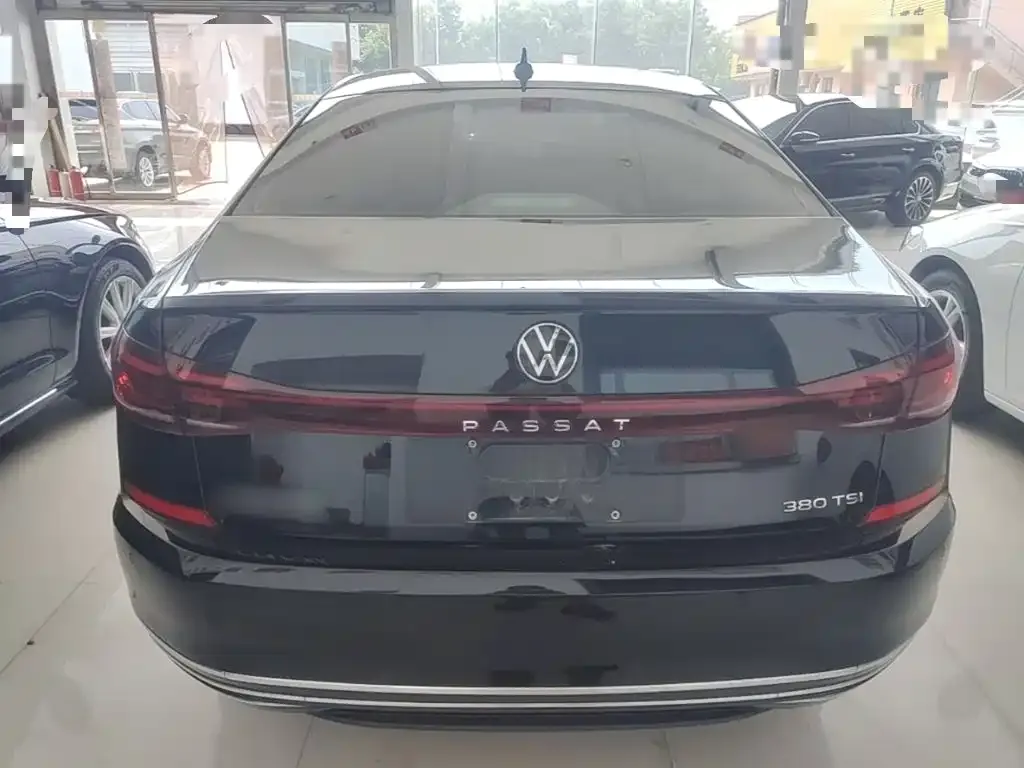 Volkswagen Passat — фото 7
