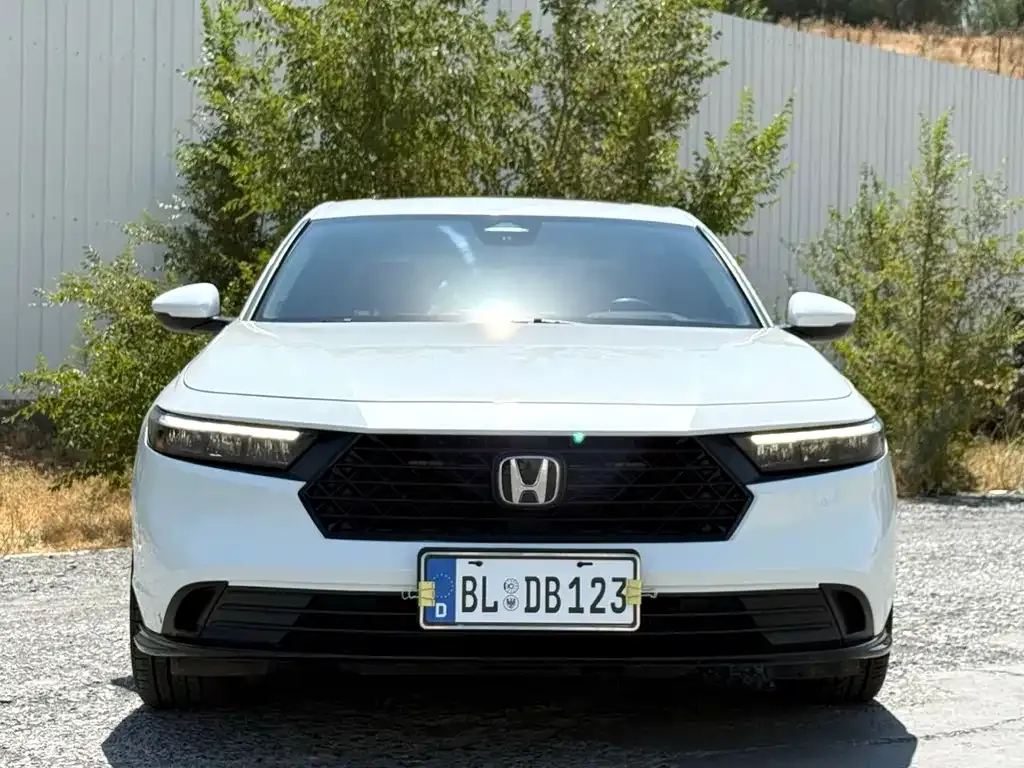 Honda Accord — фото 3