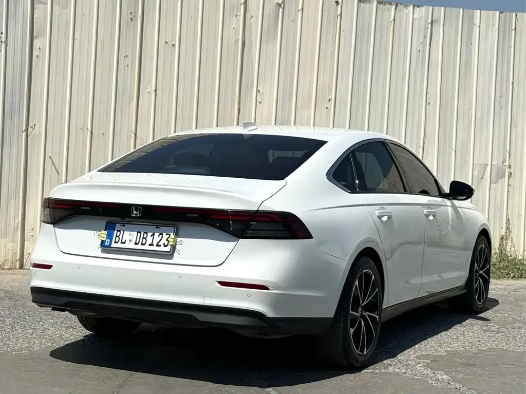 Honda Accord — фото 5