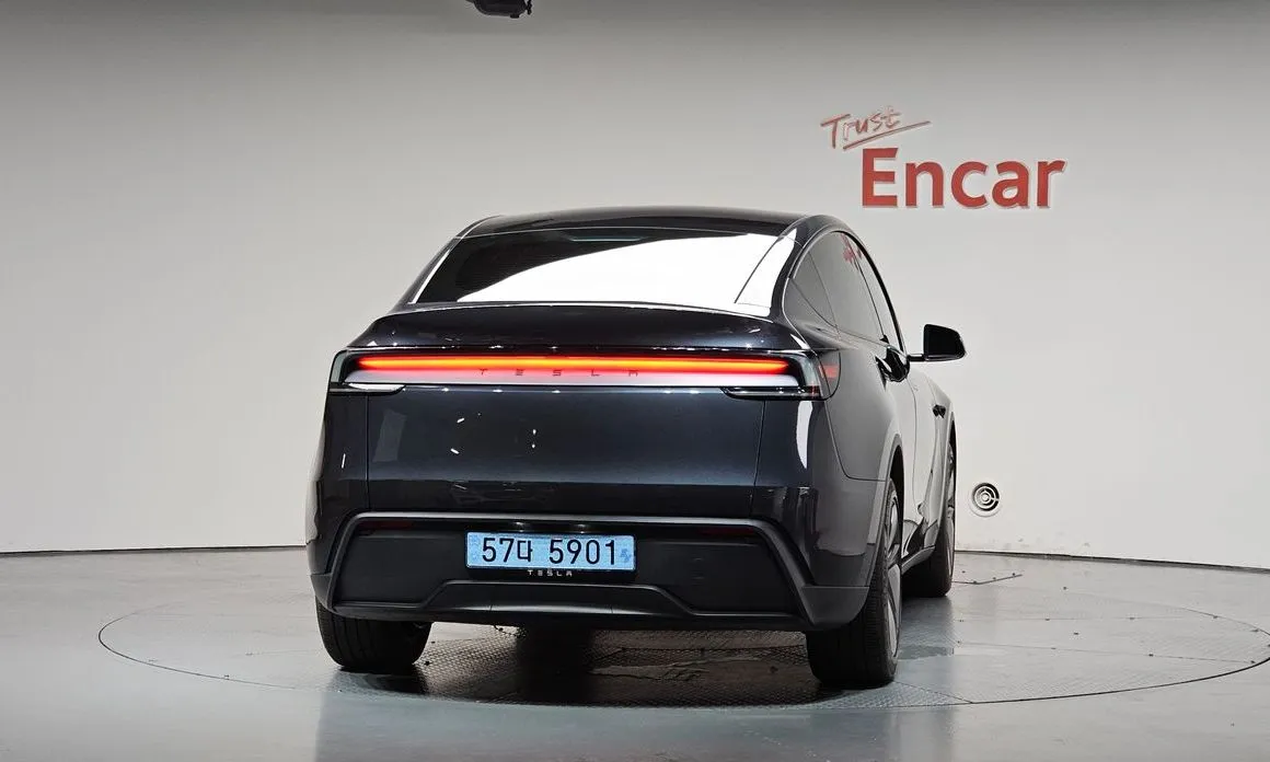 Tesla Model Y — фото 4