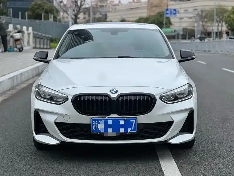 BMW 1 Series 2022 из CN, фото 3