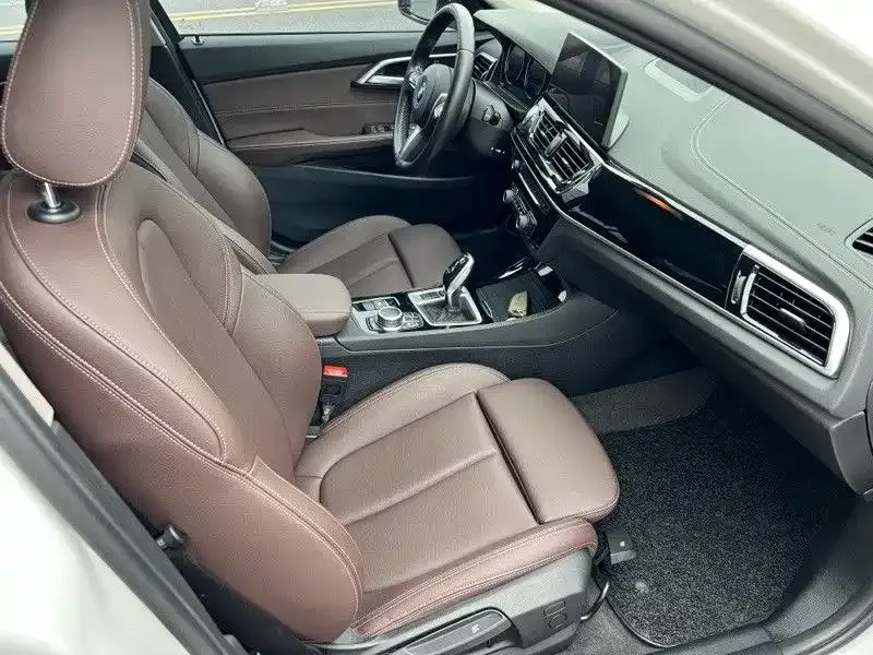 BMW 1 Series 2022 из CN, фото 2