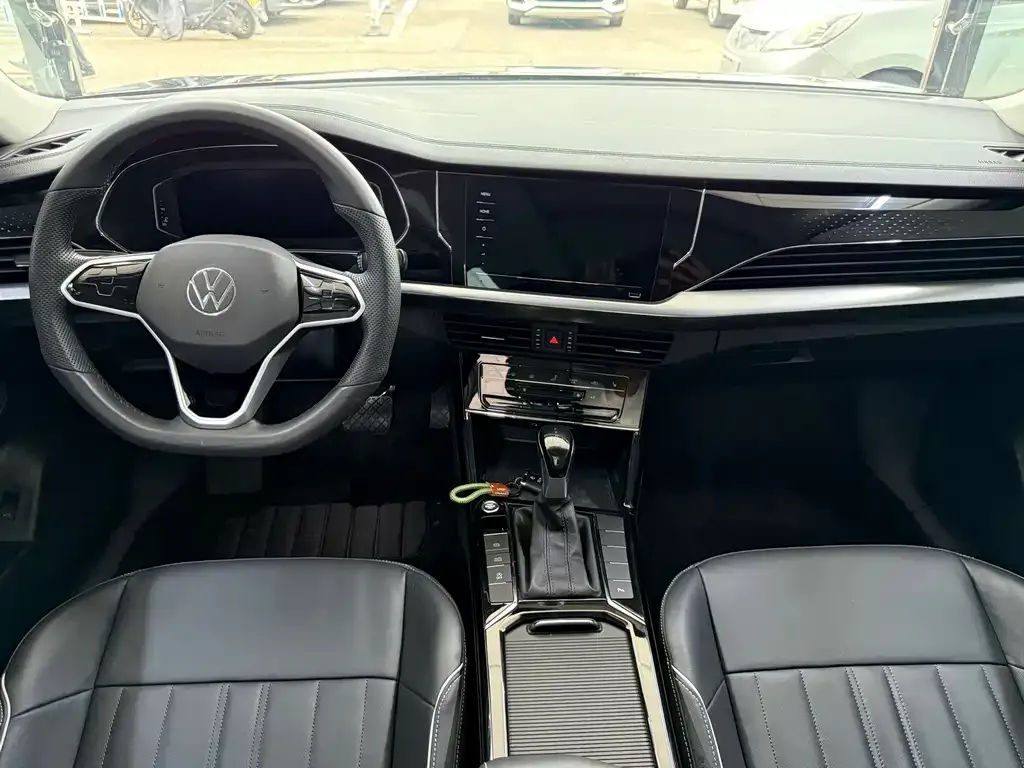 Volkswagen Passat — фото 7