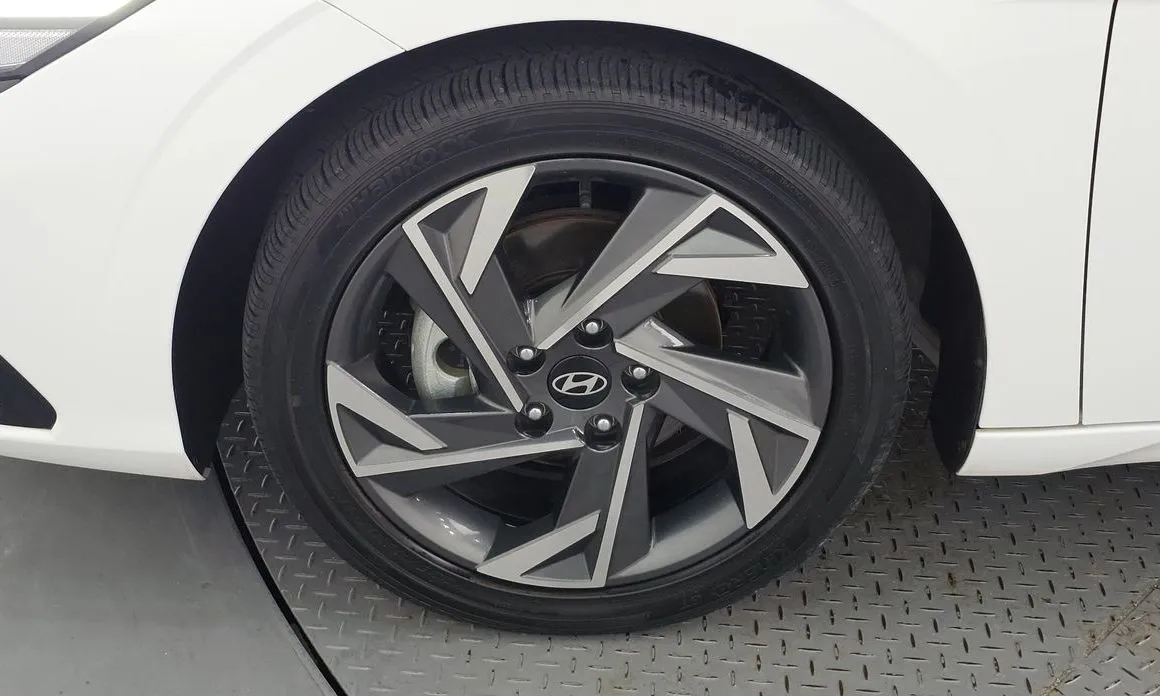 Hyundai AVANTE 2024 из KR, фото 2