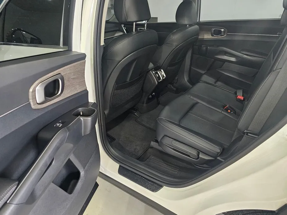 Kia Sorento — фото 10