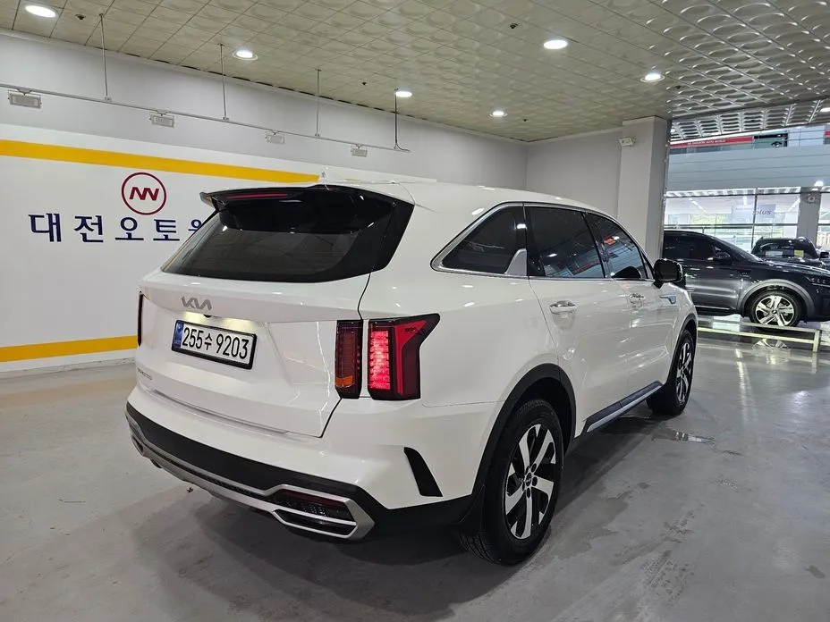 Kia Sorento — фото 7