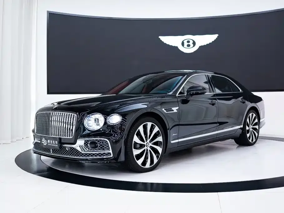 Bentley Flying Spur — фото 1