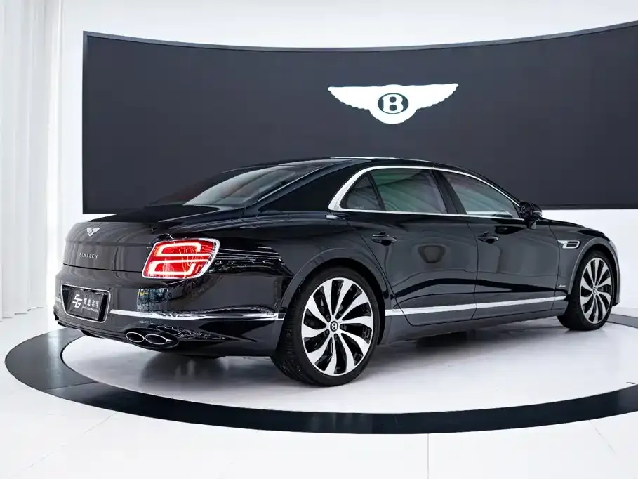 Bentley Flying Spur — фото 2