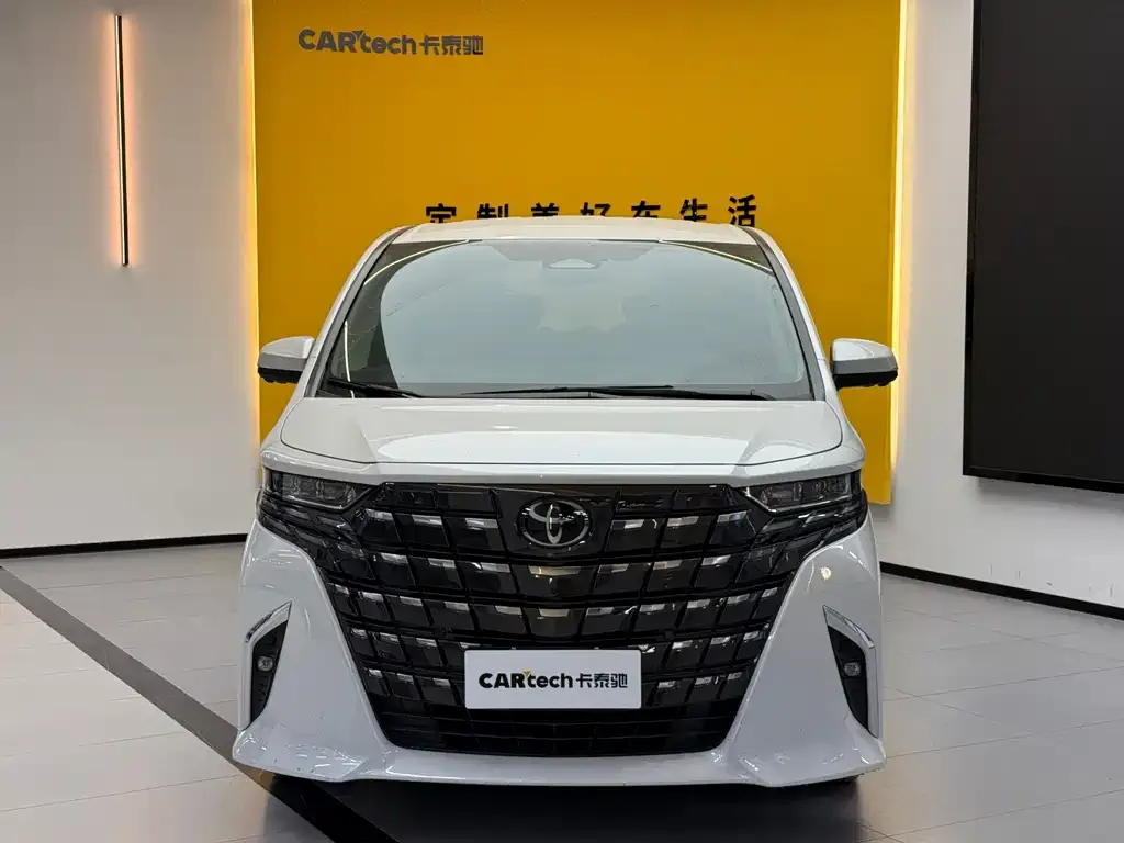 Toyota Alphard — фото 3