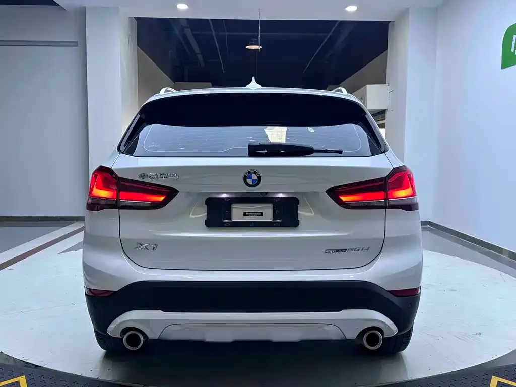 BMW X1 — фото 2