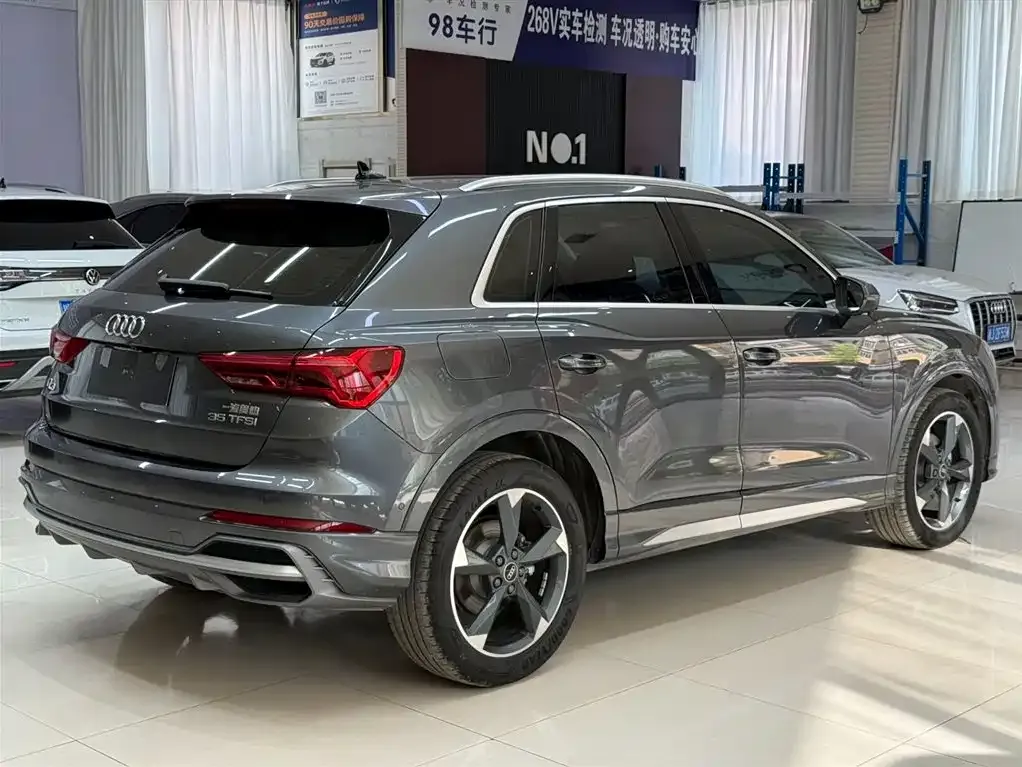 Audi Q3 — фото 10