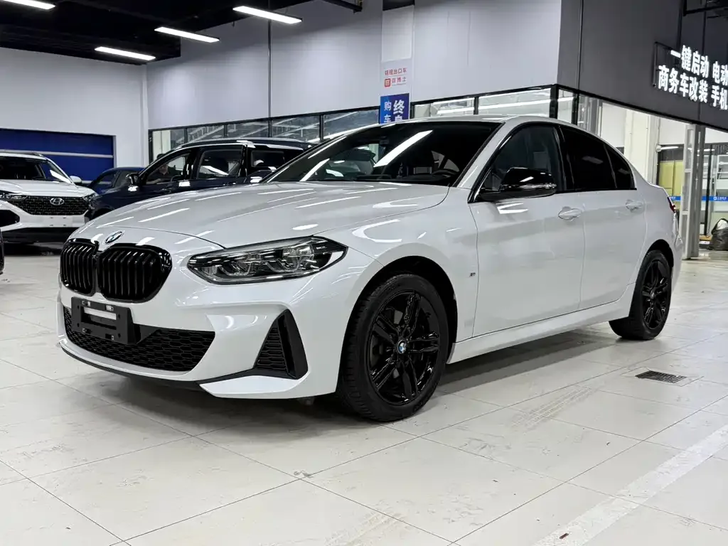 BMW 1 Series — фото 1