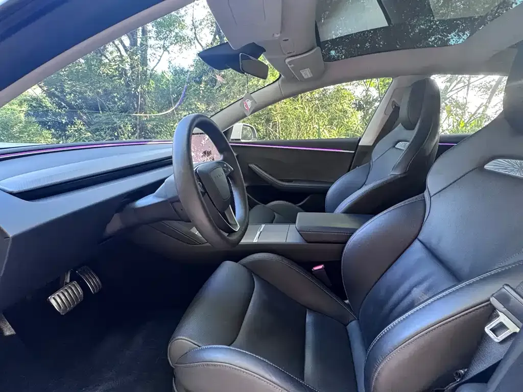 Tesla Model 3 — фото 9