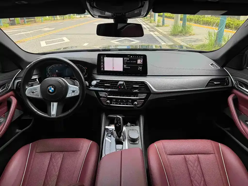 BMW 5 Series — фото 3