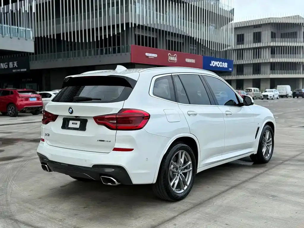 BMW X3 — фото 7