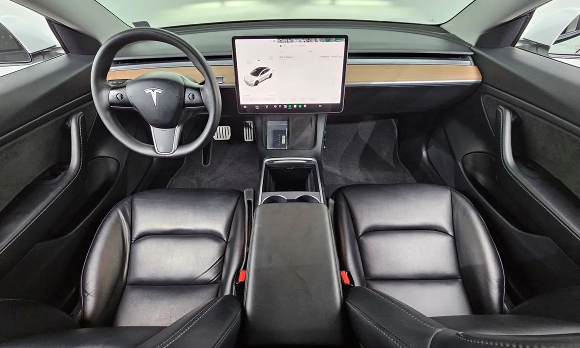 Tesla Model 3 2021 из KR, фото 5