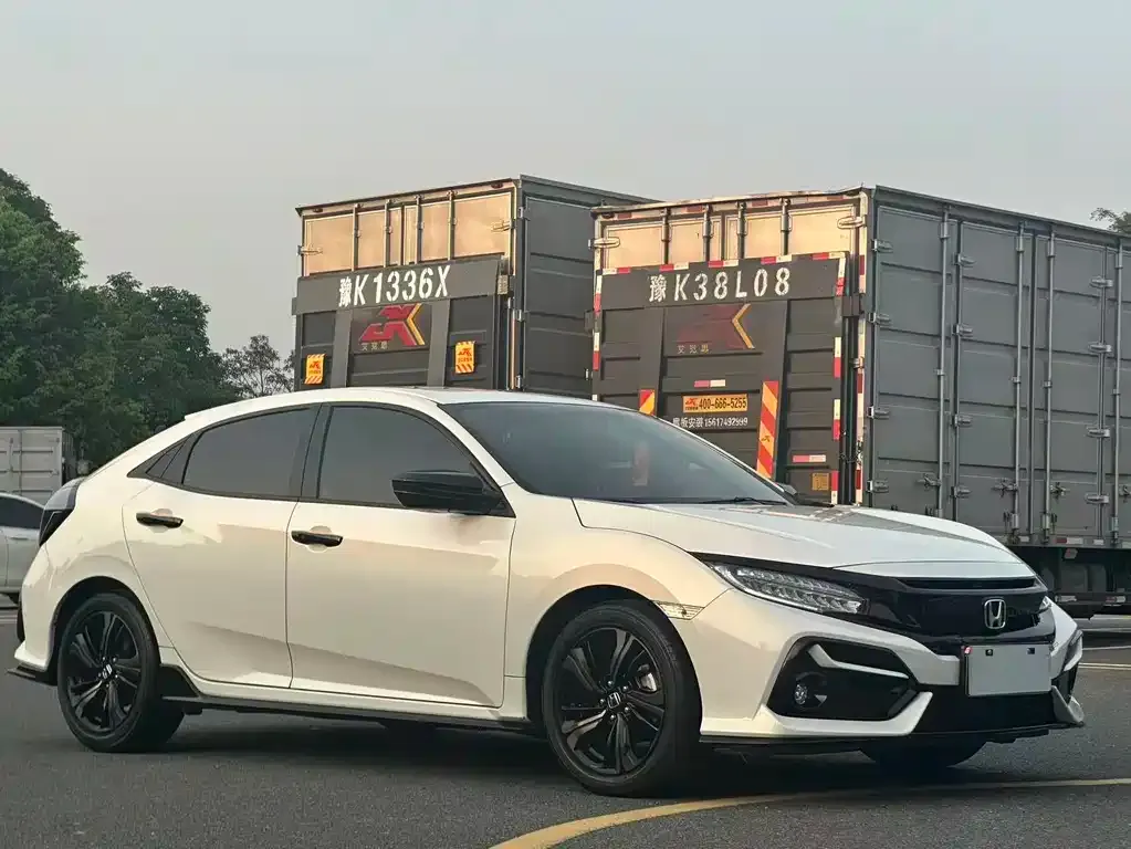 Honda Civic — фото 10