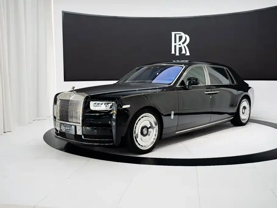 Rolls-Royce Phantom — фото 1