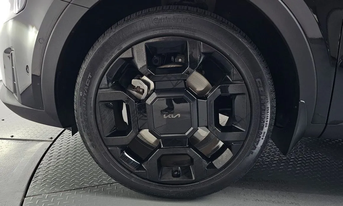 Kia Sorento — фото 9