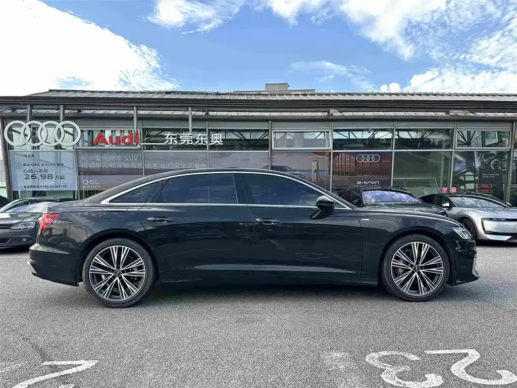 Audi A6L — фото 6