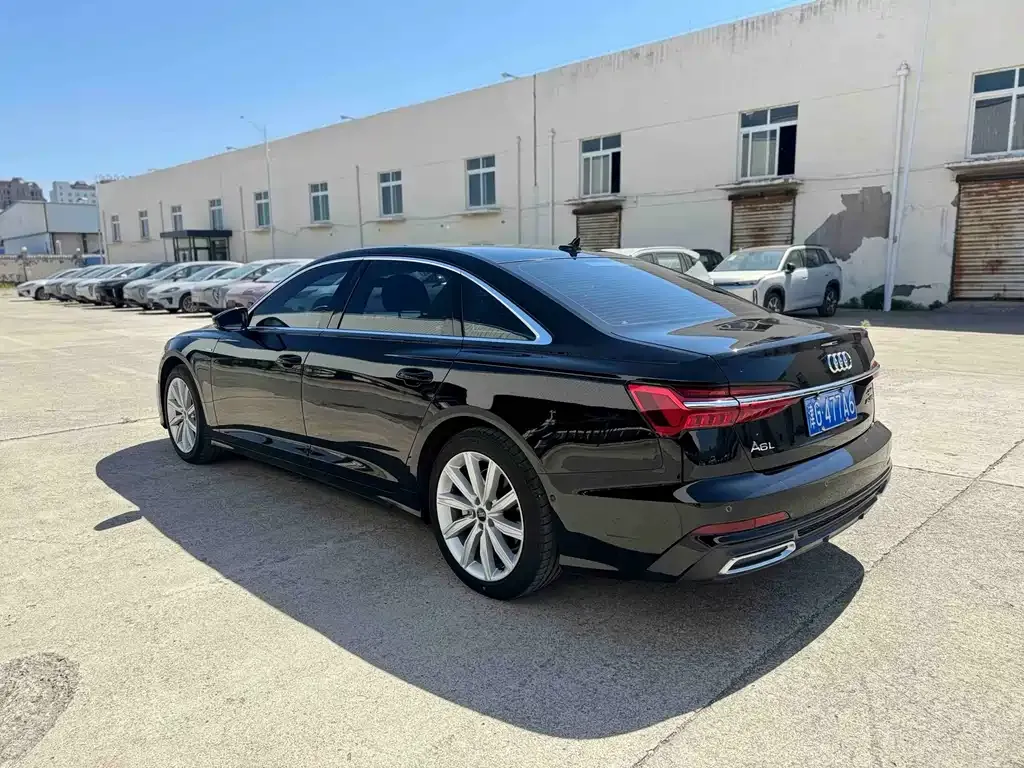 Audi A6L — фото 7