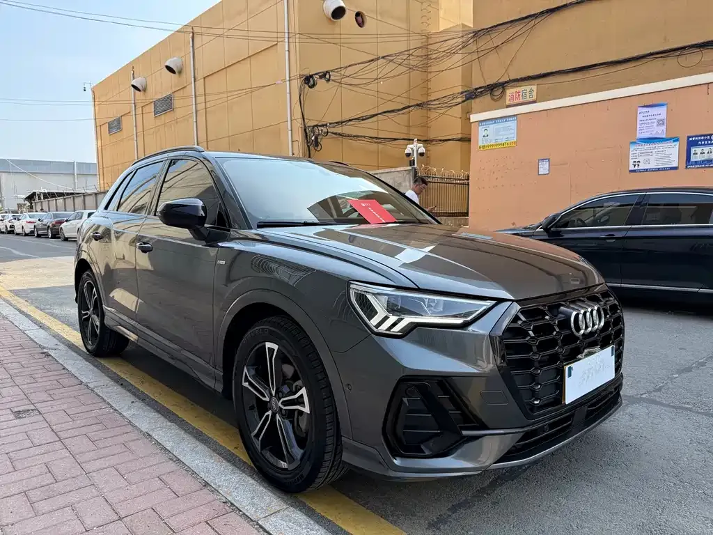 Audi Q3 — фото 4