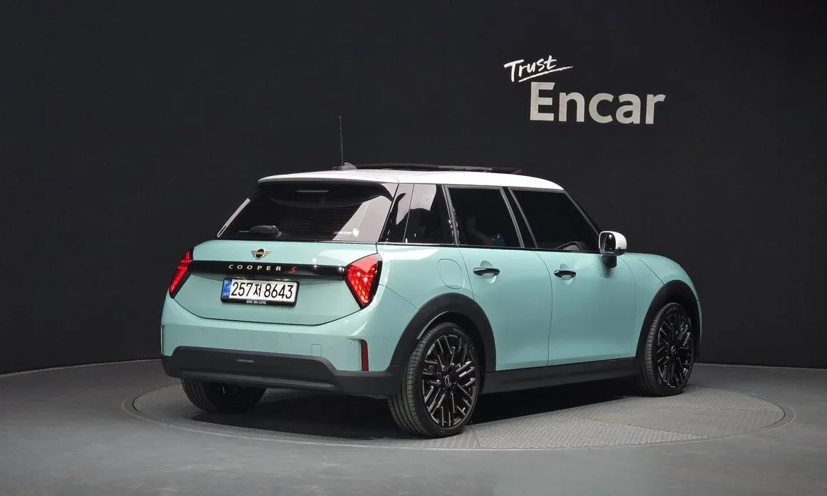 Mini Cooper 2025 из KR, фото 3