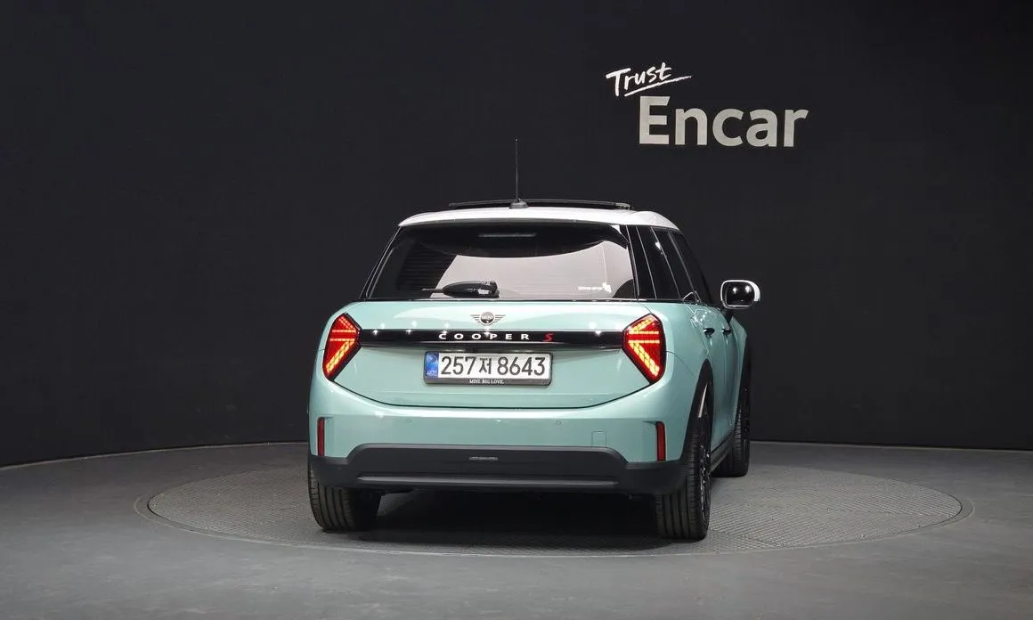Mini Cooper 2025 из KR, фото 7